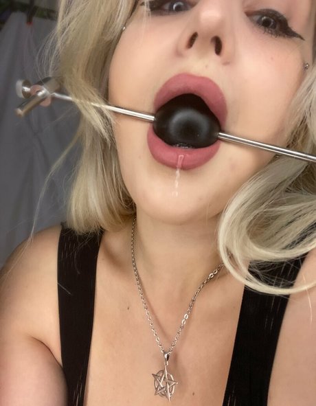 natasha kiria model perfect pictures