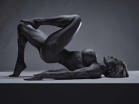 Dona Lyann Pohl model perfect images