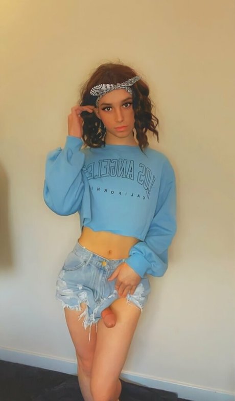 VirginFemboy69 star image