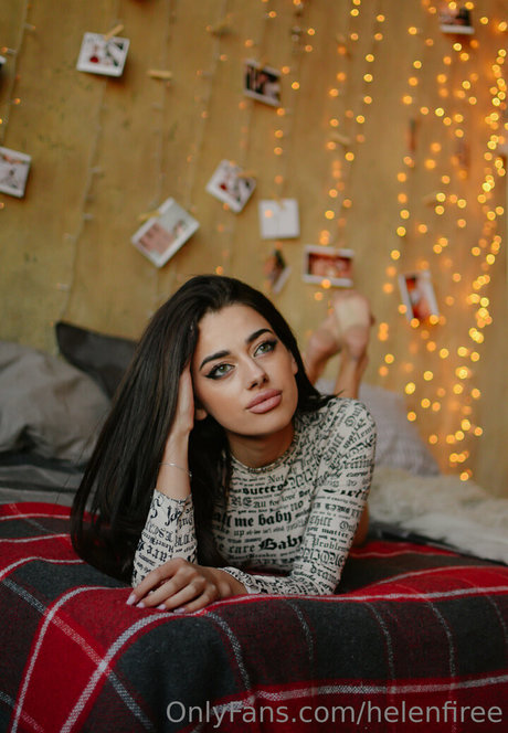 helenpipe nude model images