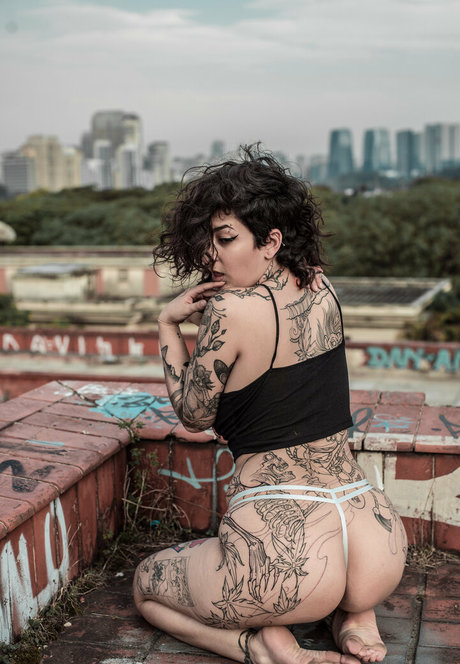 julh4 free nudes star pic