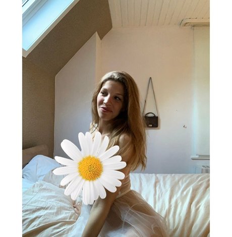 lovvejane top model pictures