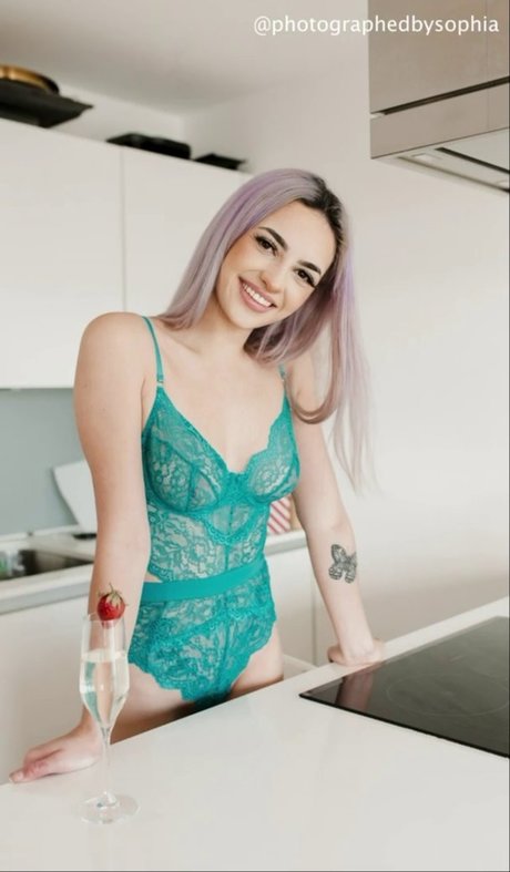 Miaxmon naked star pics