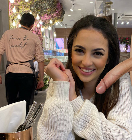 Miaxmon pornstar hd pictures