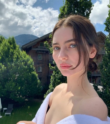 Meadow Walker hd pornstar gallery