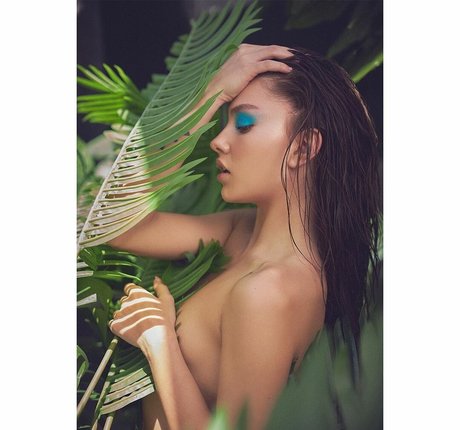 Eva Shakun hot actress images