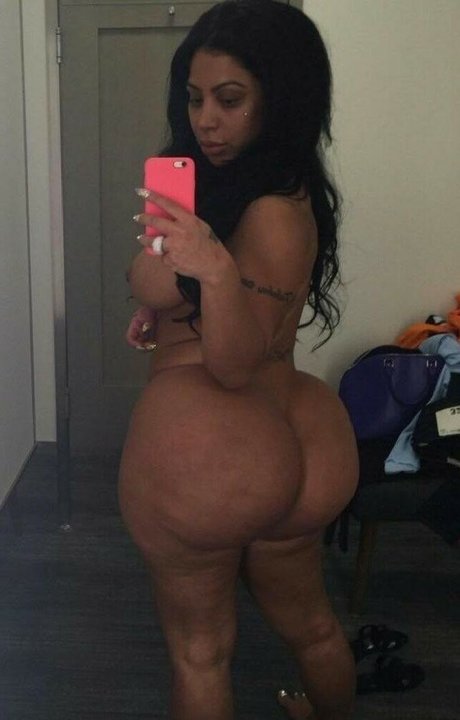 Persianbaddie model nude galleries