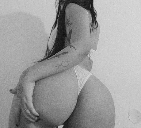 lunatica xl erotic actress pics