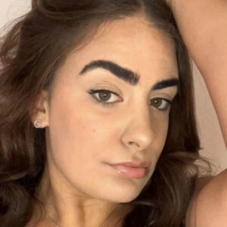 Veronica Correia beautiful actress pics