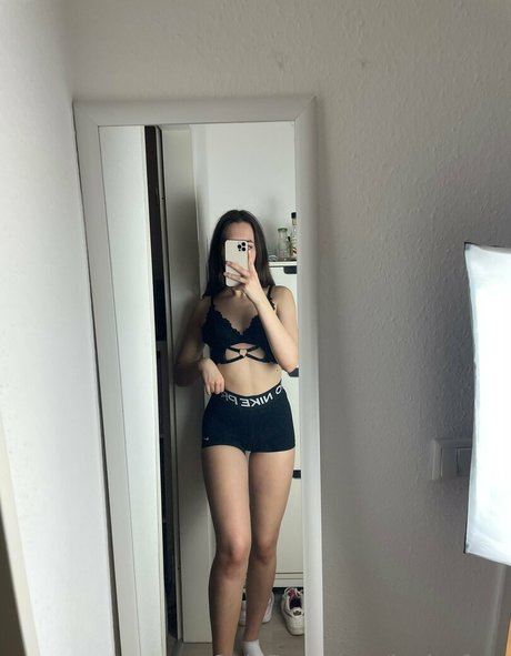 leyla free star nude photos