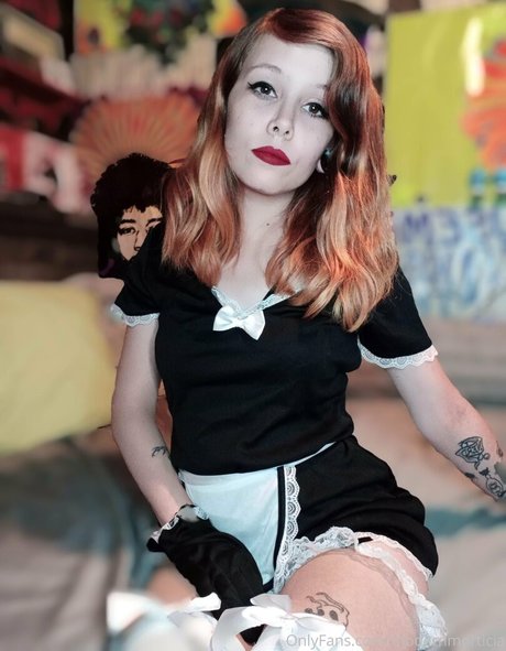 modernmorticia star art image