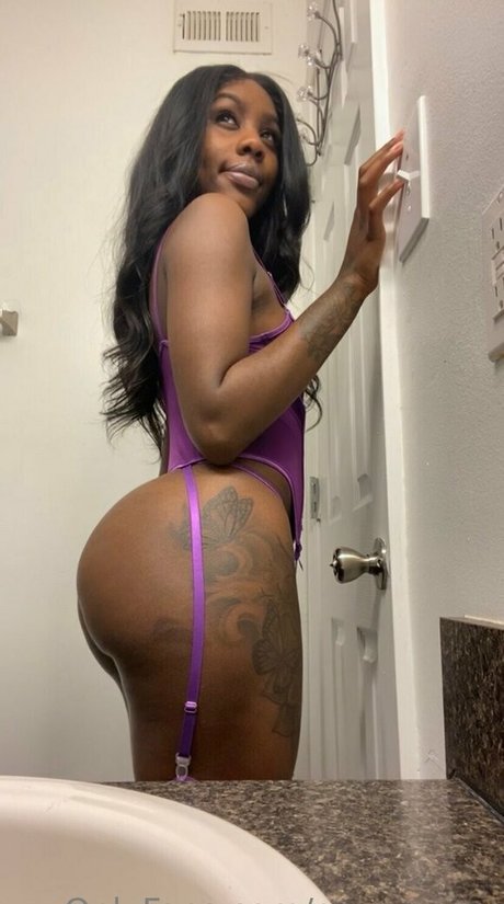 onyxxxxxx star naked picture