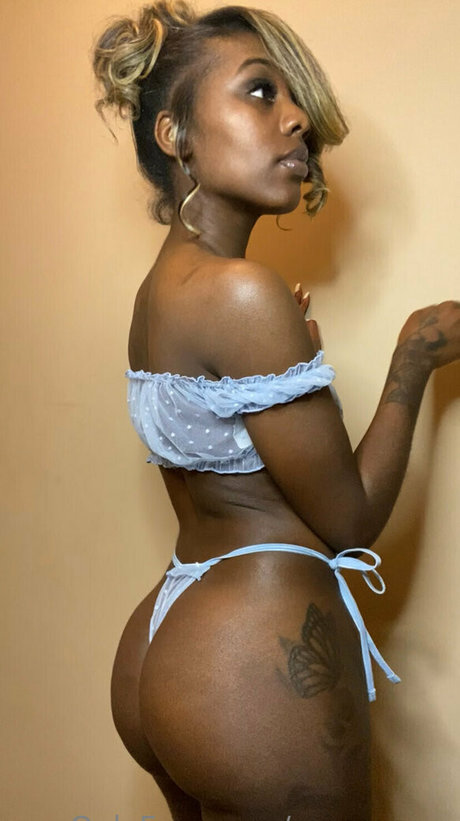 onyxxxxxx porn model photo