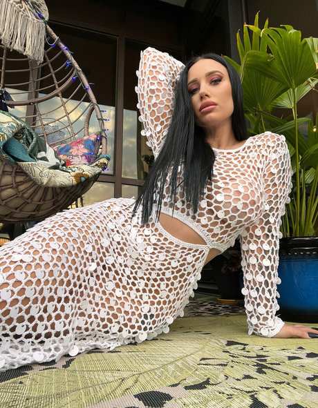 insanelyvain nudes actress pic