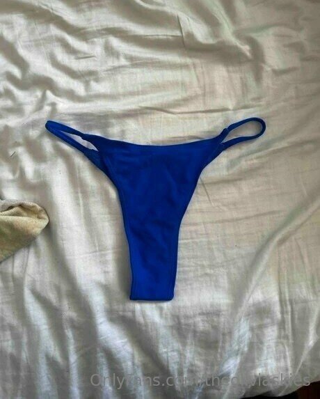 theoliviaskies star pornographic picture