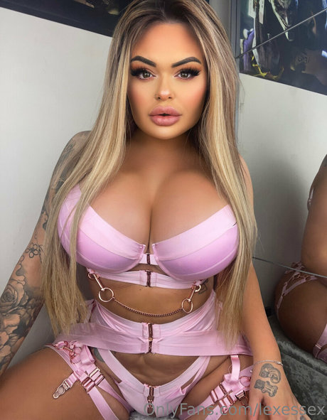 lexessex model sexy galleries