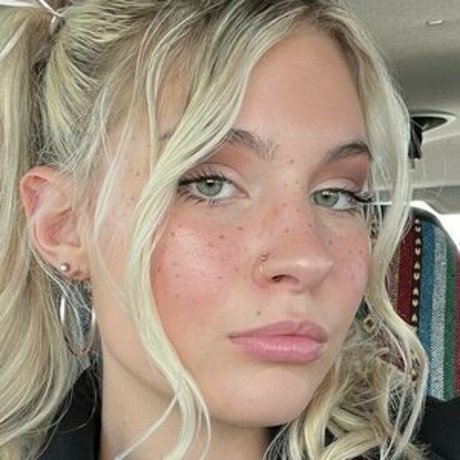 Annie Angel model porn image