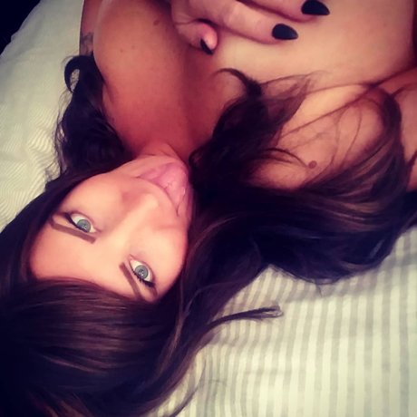 Sadie Rae erotic model image