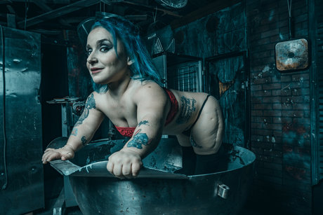 Midget Stripper xxx sassee Cassee free adult model images