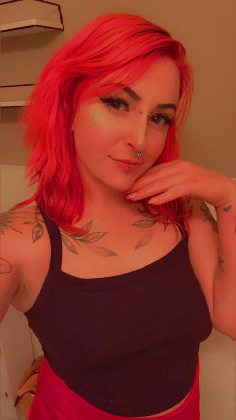 MommyThickThighs beautiful model picture