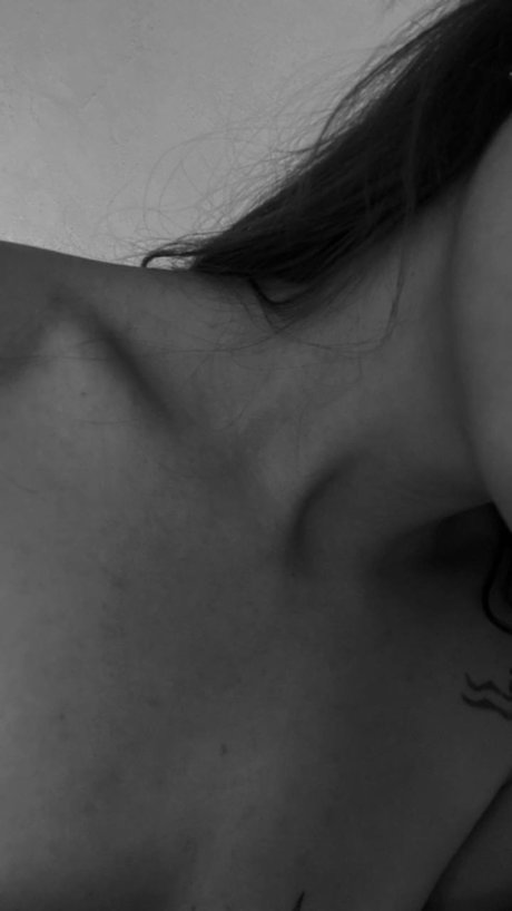 Sweet fetiche model pretty pics