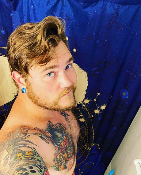 Ryan Muninn xxx model archive