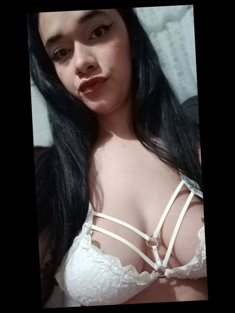 Dalila Better exclusive star picture