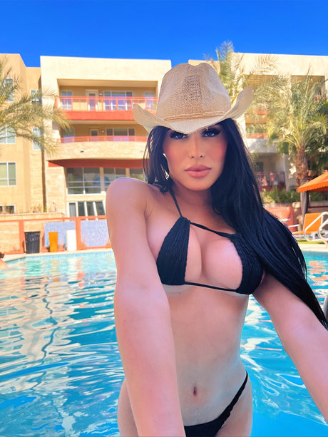 _LUCCI pornstar beautiful images