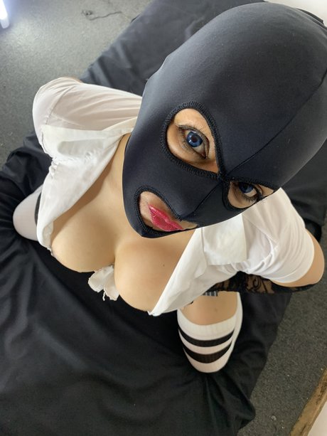 Karo Msk porn model img