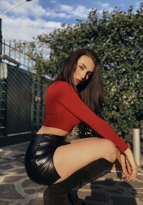 u140598978 star adult photos