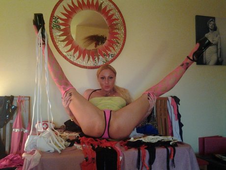 YULIA NICOLSKAIA star nudes gallery