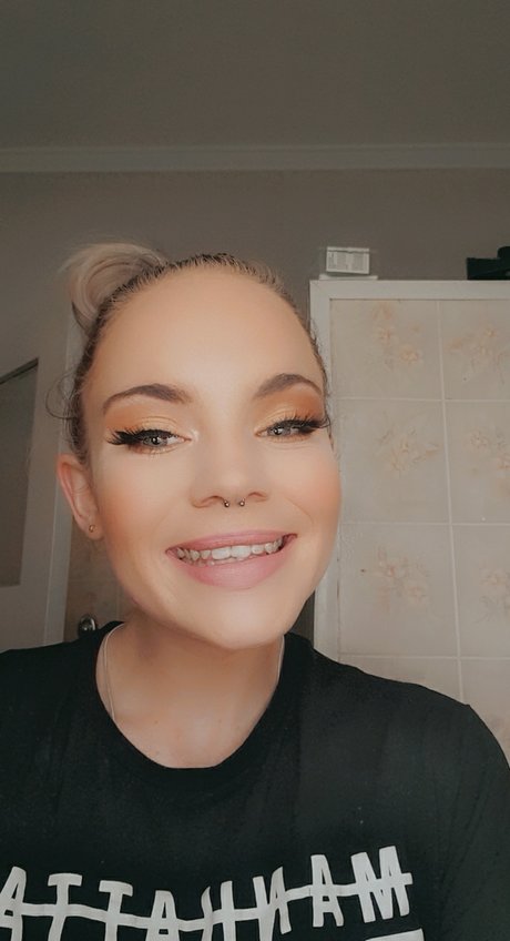 Kaillin nude model pic