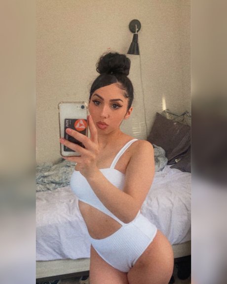 BriBri_ star erotic photo