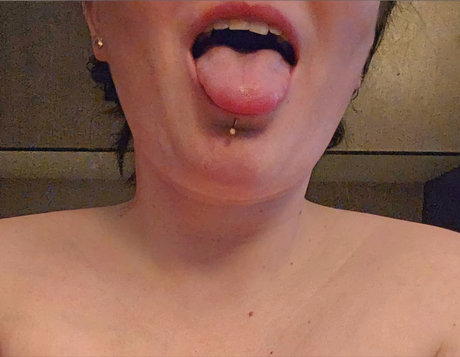 Sarah Valentino star sexy archive