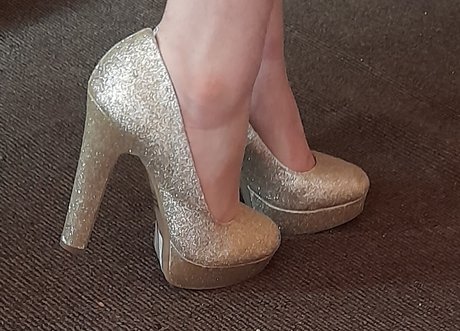 Goddess Elize star adult image