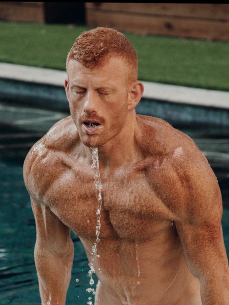 Thegingerfoxxx sexy actress pic