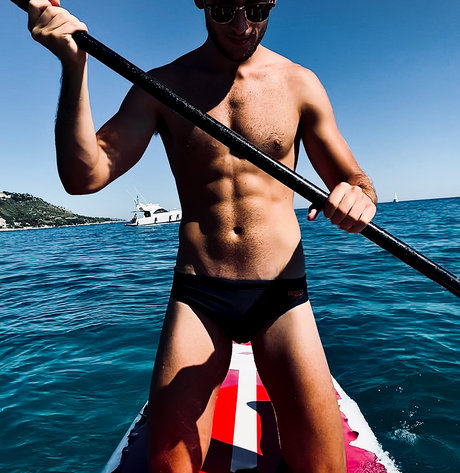 Your Frenchy Hot Guy star best pic