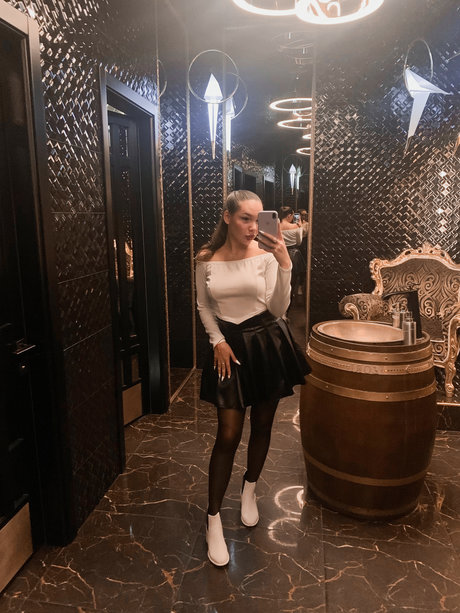 Stays y model adult photo