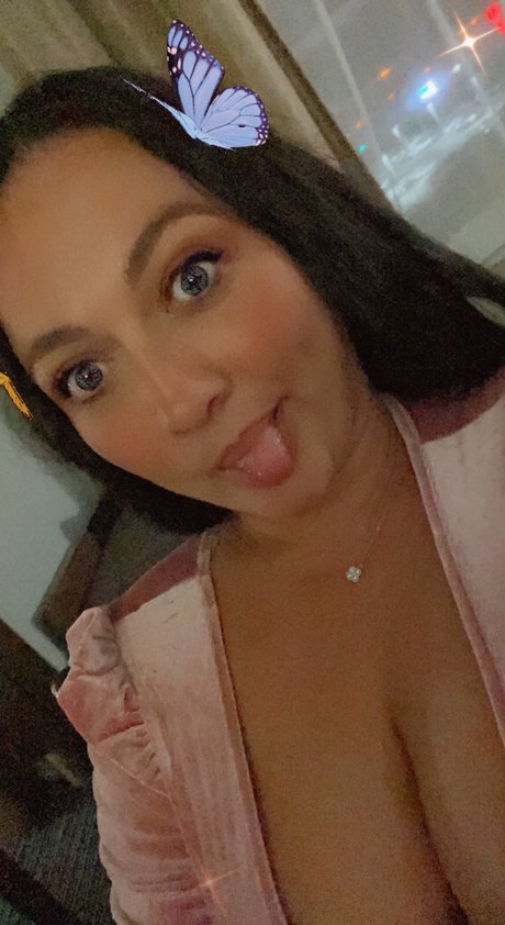 Linnyyy pretty actress photo