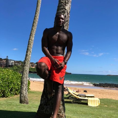 Starts with B naked actress pics