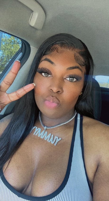 MZ YUMMYYY exclusive pornstar pic