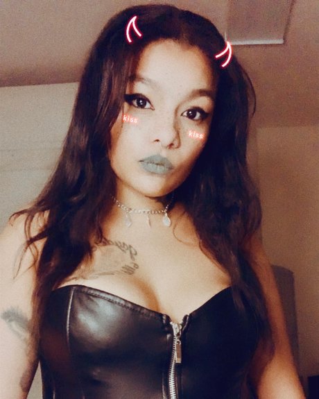 u76616555 pornographic model photo