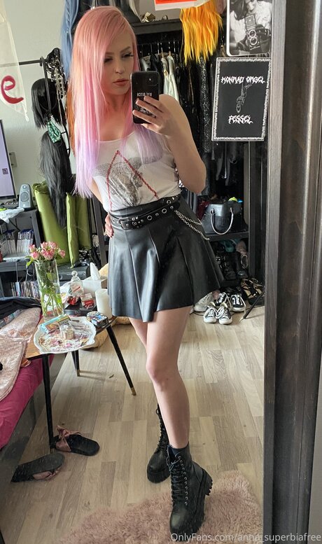 Superbia exclusive model pics