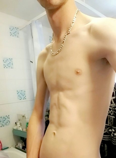 Ashley Trimmer beautiful actress galleries