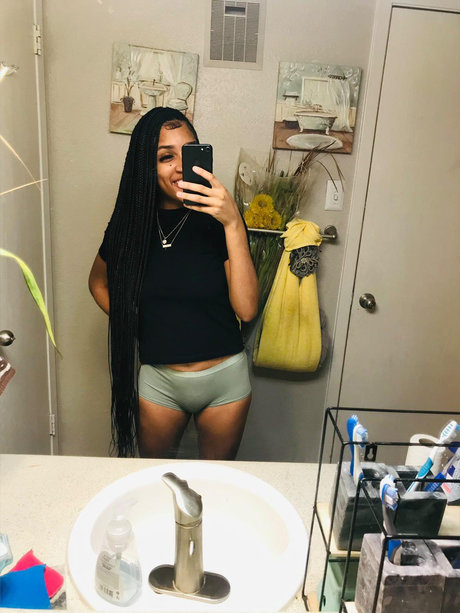 Tyblood model porn pics