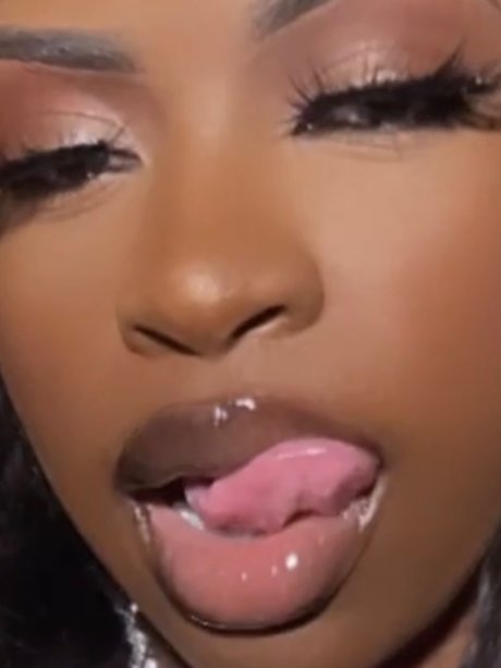 Bunny Tat_ naked model image