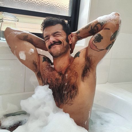 Ollie Kelev erotic pornstar picture