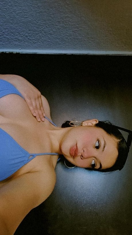 regina jimenez pretty star pic