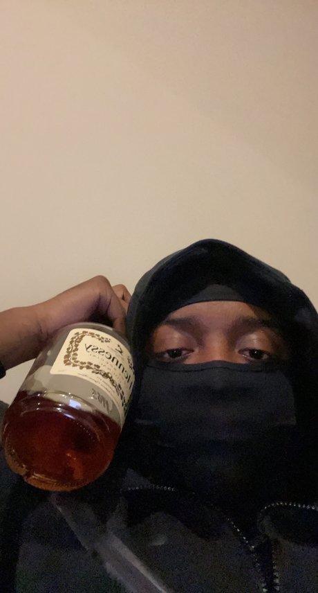 Slimeslatt naked model picture