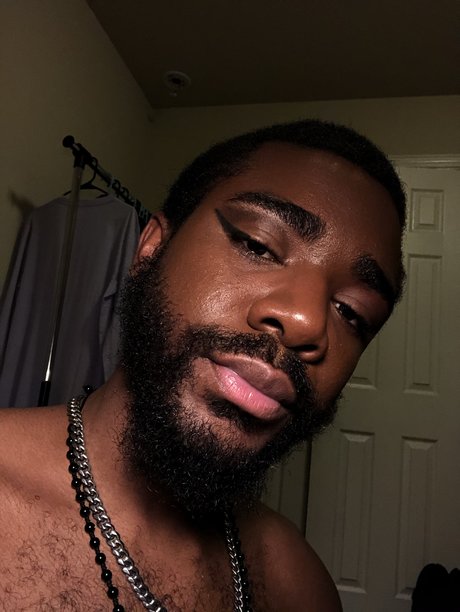 HOPELESS ROMANTIC_ high quality actress pics